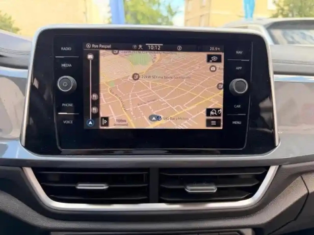 Volkswagen T-Roc 1.5 tsi evo 150ch style dsg7 — photo 24