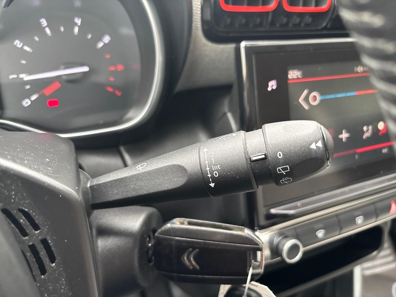 Citroën C3 Aircross puretech 110ch s&s shine e6.d-temp — photo 16