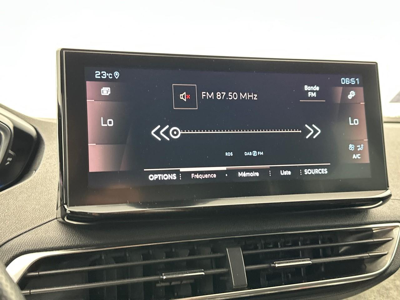 Peugeot 3008 puretech 130ch s&s eat8 gt — photo 22