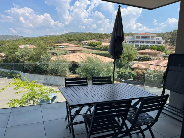 T2 MEUBLE TERRASSE PARKING