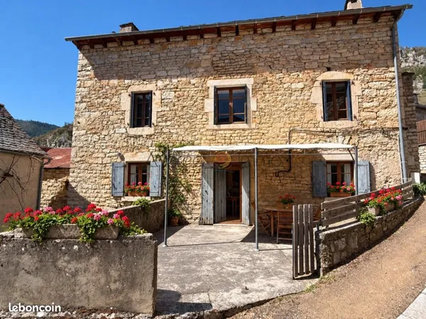 Maison 6 pièces 211 m²
