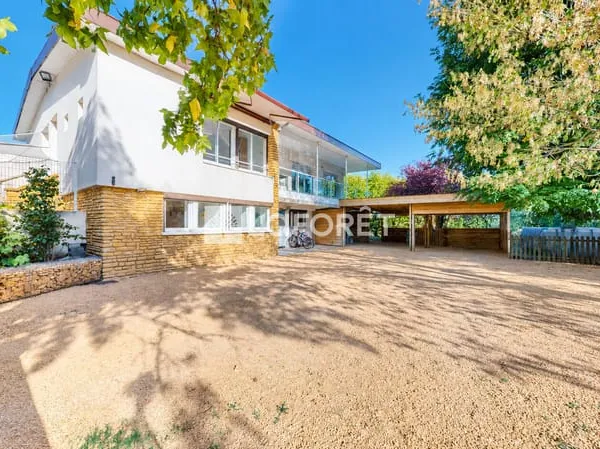 Le PERREON Maison 7 pièces 197.77 m² - Terrain 1 247m²