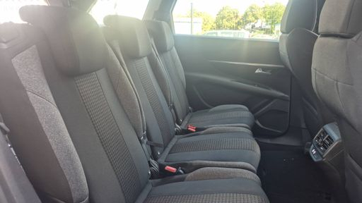 Peugeot 5008 1.5 BlueHDi 130 EAT8 - Allure – 2022 – 145419 km – Diesel – Boîte Automatique — photo 42