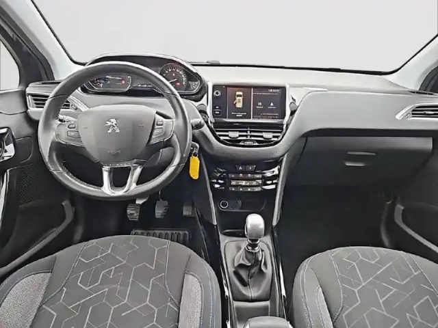 Peugeot 2008 puretech 110ch s&amp;s bvm6 — photo 8