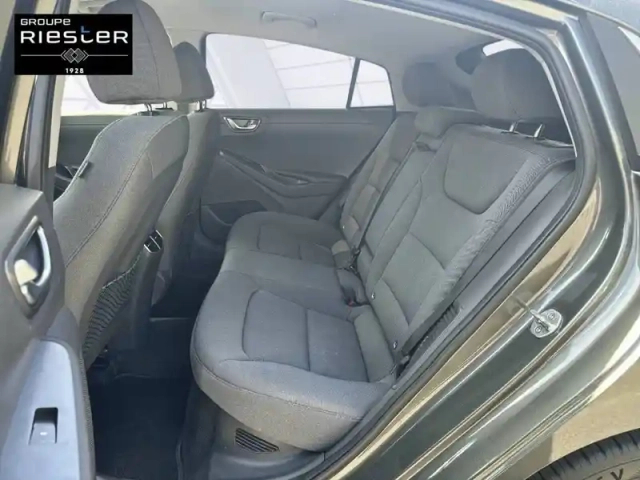 Hyundai Ioniq plug-in 141 ch — photo 30