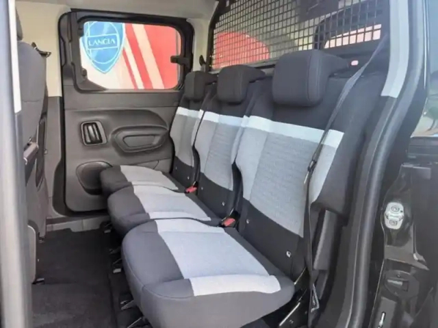 Citroën Berlingo taille m - 1.5 bluehdi 130ch s&amp;s max eat8 5 places n1 — photo 10