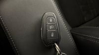 Peugeot 2008 1.5 BlueHDi 130ch S&S GT Pack EAT8 — photo 16