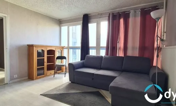 À VENDRE - Grand T2 lumineux avec parking, cave