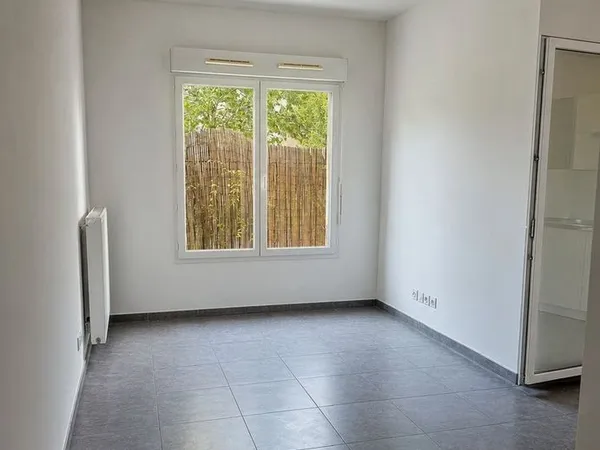 La Soie - Studio de 26 m² au rez-de-jardin dans une résidence récente (2016)