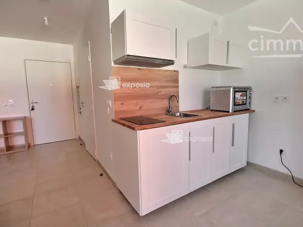 LOCATION SAINT MARTIN D'HERES : STUDIO MEUBLE AVEC BALCON ET GARAGE