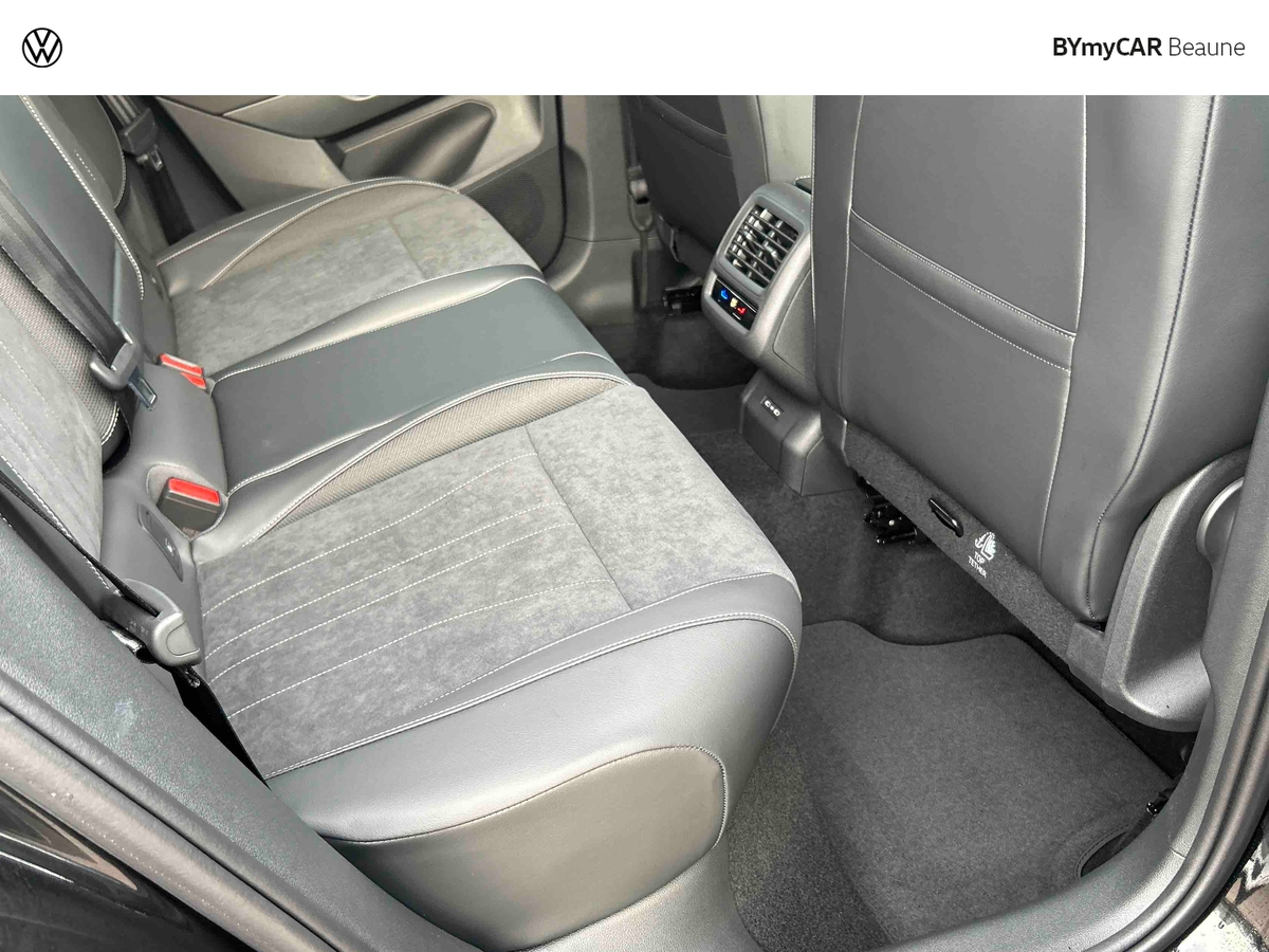 Volkswagen T-Roc 1.5 eTSI EVO2 Hybrid 150 ch DSG7 — photo 25