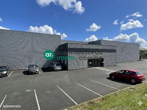 Local 2421 m² Trélazé