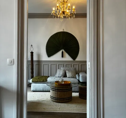 Loue T2 meublé entierement renové dans immeuble caractere