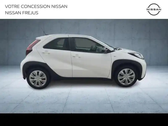 Toyota Aygo X 1.0 vvt-i 72ch dynamic my23 — photo 4