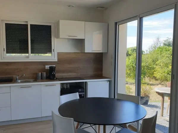 Joli Duplex Meublé avec place de parking