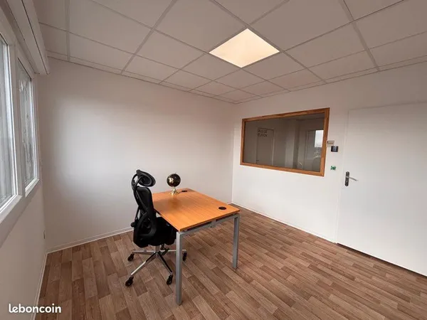 Bureau de 12 m²
