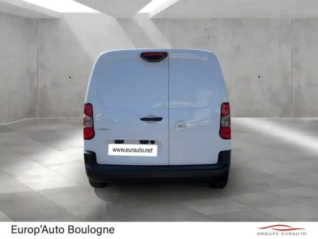 Opel Combo cargo m essence 110ch pack premium connect — photo 5