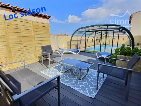 Villa avec piscine privé à 10 min des plages.