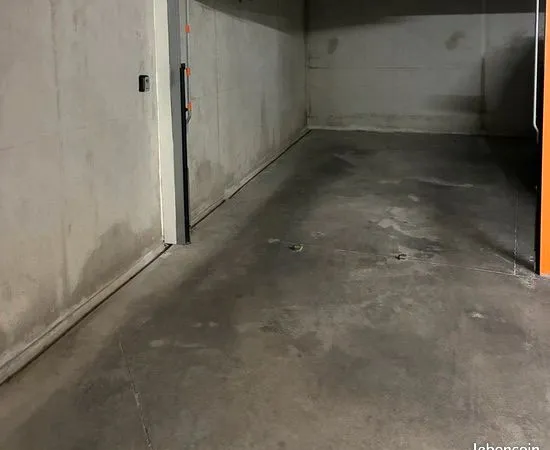 Location place parking en sous sol sécurisé