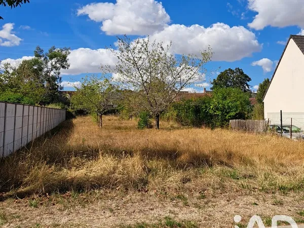 Terrain 648 m²