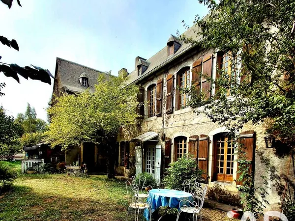 Maison 7 pièces 240 m²