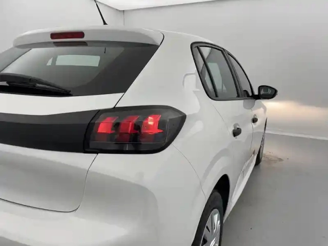 Peugeot 208 puretech 75 s&amp;s bvm5 — photo 29
