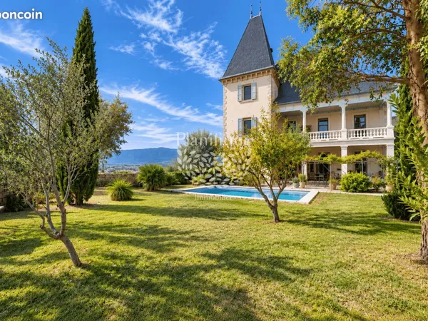 Château 15 pièces 413 m²