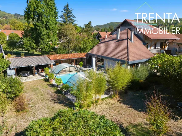 Charmante maison familiale de 250m2 sur une parcelle. de 2300 m2