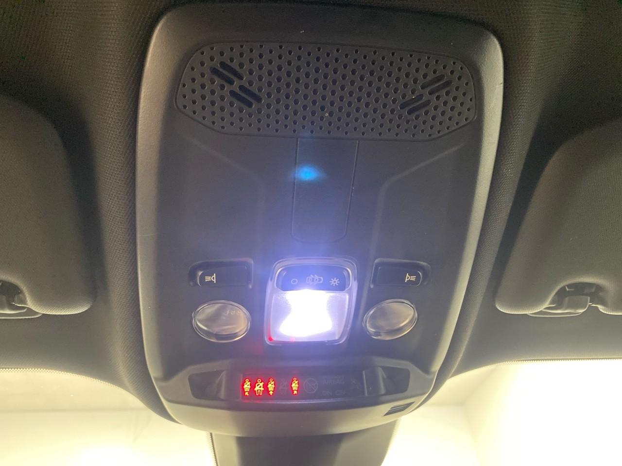 Peugeot 2008 puretech 100 s&s bvm6 allure — photo 16