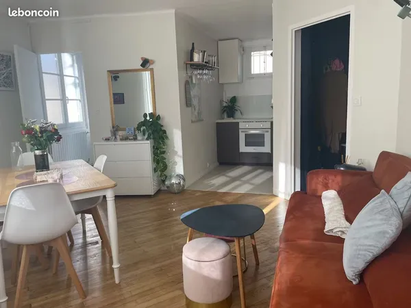 T2 meublé 38 m² - Butte Sainte-Anne - 735 CC