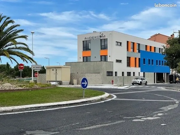 BUREAUX À LOUER À PERPIGNAN - 58 m² OU 82 m² - IMMEUBLE RÉCENT DE STANDING - TERRASSE
