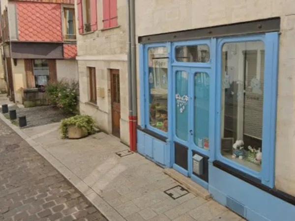 Joinville (52-Hte Marne) Local commercial