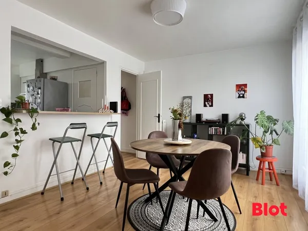 À VENDRE EN EXCLUSIVITÉ PAR BLOT - SPÉCIAL INVESTISSEUR - APPARTEMENT T3 AVEC LOCATAIRE EN PLACE