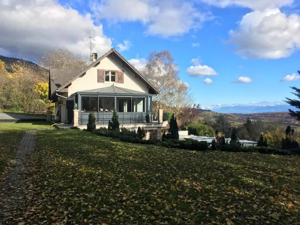 Maison de 200m2 à louer sur Gex
