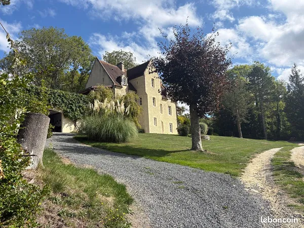 Propriété 8 pièces 220 m²