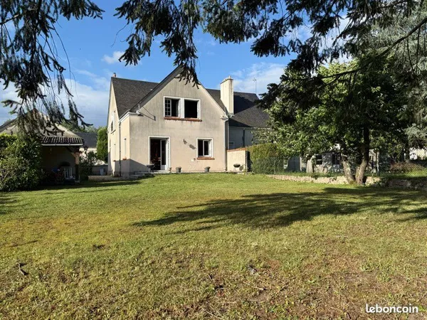 Maison familiale 5 chambres centre Sully sure Loire