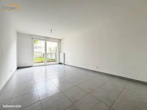 Studio 1 pièce 27 m²