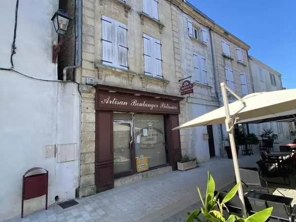 Bâtiment 2 pièces 300 m²