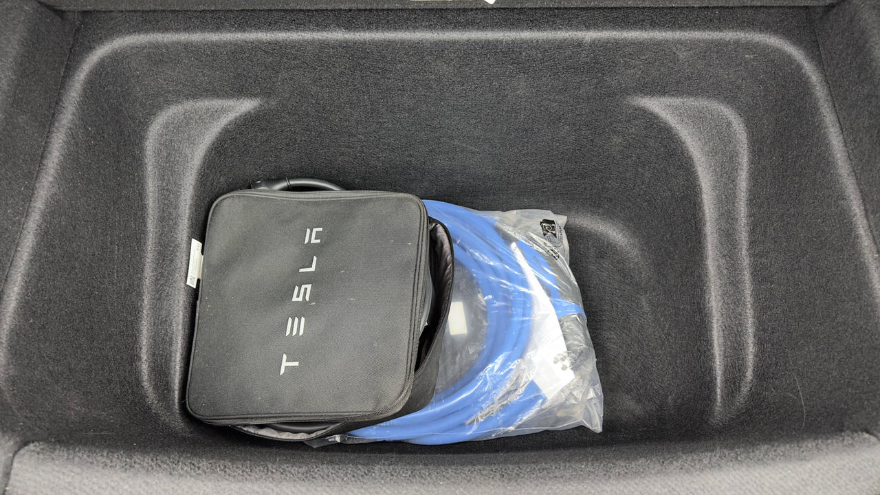 Tesla MODEL Y RWD — photo 28