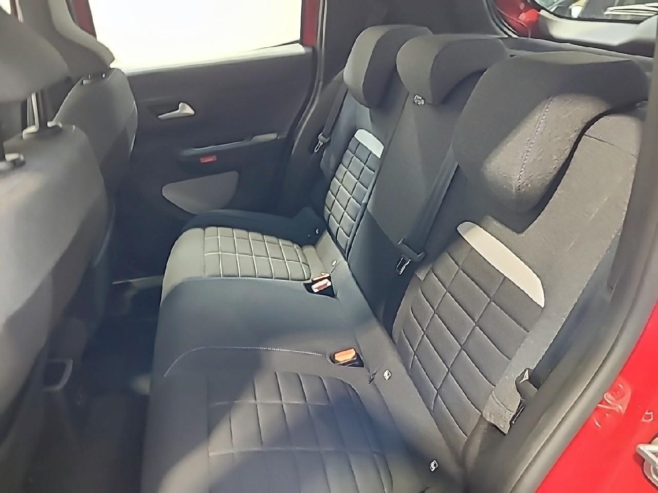 Citroën C3 turbo 100 ch manuelle plus — photo 13