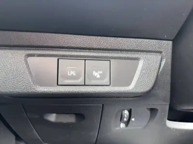 Dacia Sandero eco-g 100 — photo 40