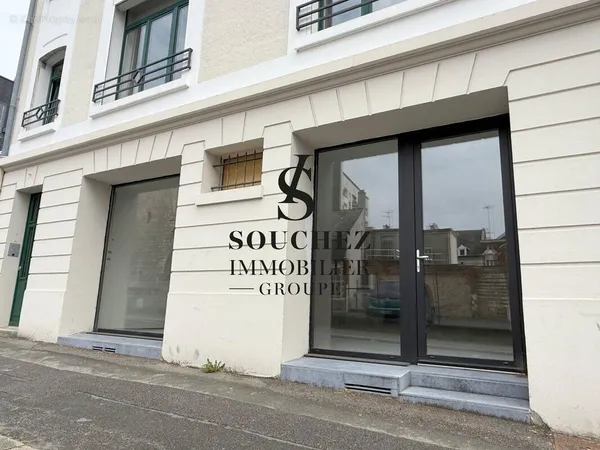 Commerce 1 pièce 78 m²