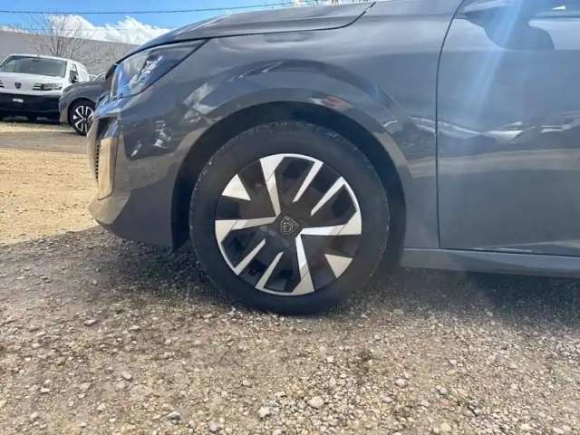 Peugeot 208 puretech 100 s&amp;s bvm6 — photo 44
