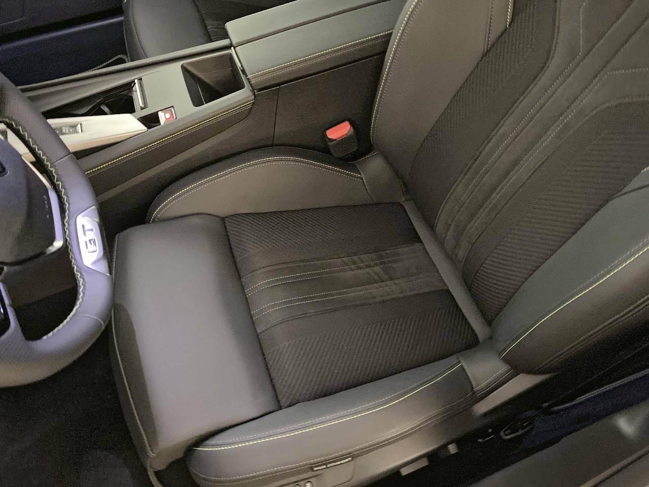 Peugeot 408 hybrid 145 e-dcs6 gt — photo 9