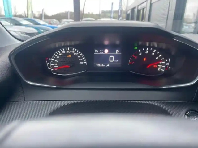 Peugeot 208 puretech 100 s&amp;s eat8 allure — photo 24