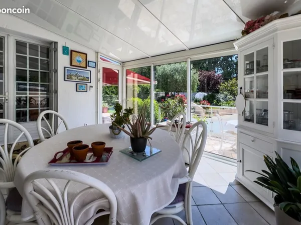 Propriété 5 pièces 175 m²