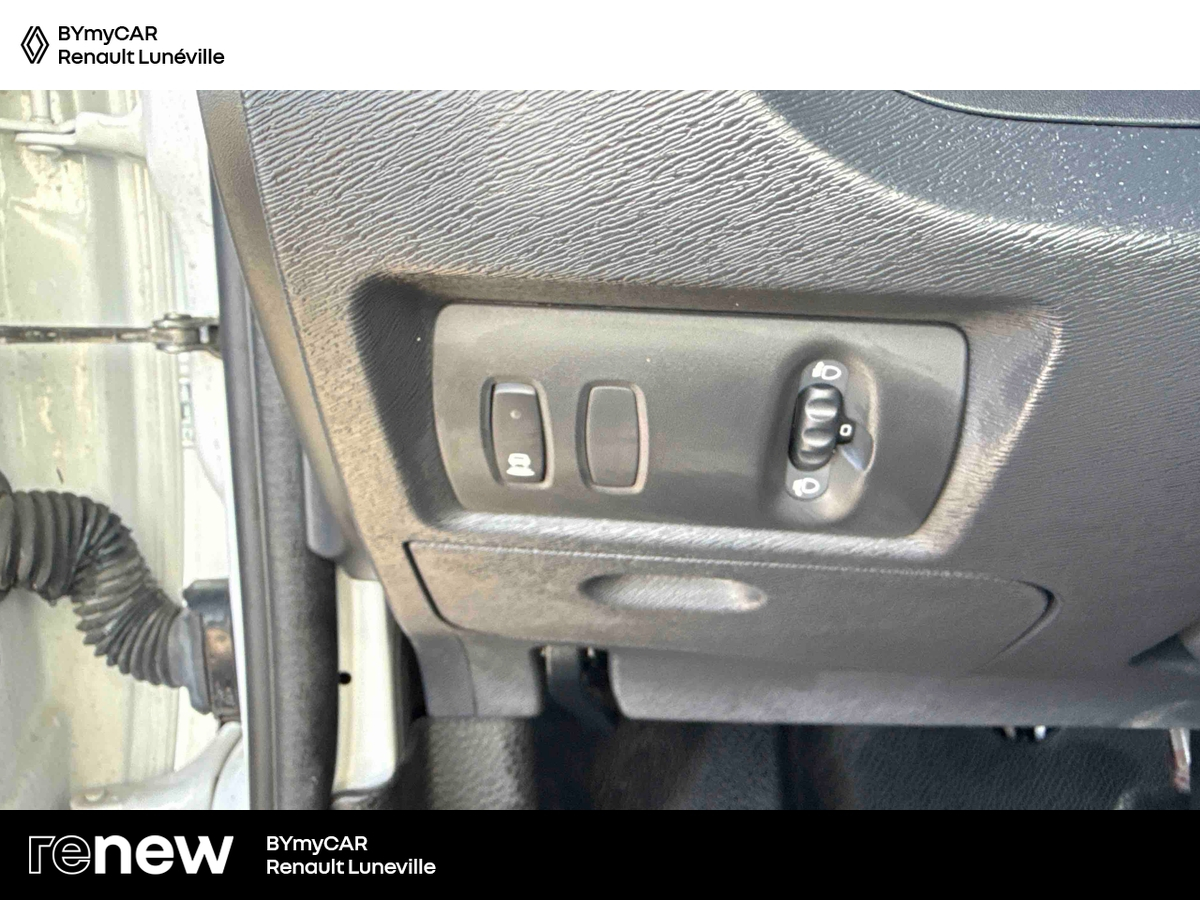 Renault KANGOO EXPRESS DCI 90 E6 EDC — photo 20