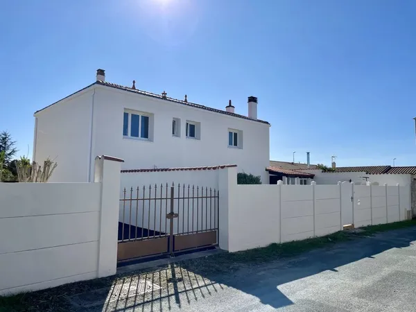 Grande maison meublé, 4 chambres.