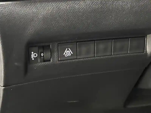 Peugeot 208 e- 136ch style — photo 12