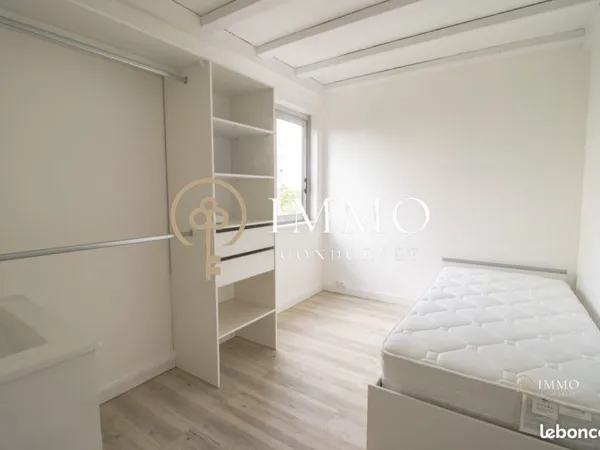 Studio 5 pièces 9 m²